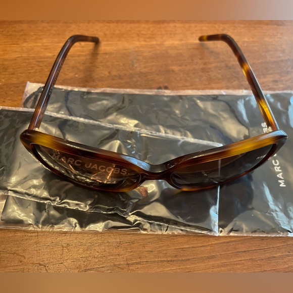Marc Jacobs sunglasses - Picture 3 of 4